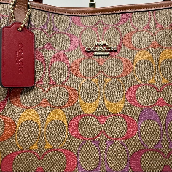 Coach City Tote Rainbow Signature Canvas purse NWT khaki/ multi Redwood - Picture 14 of 16